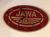 Nástenné drevené hodiny z logom JAWA ČZ červeno-zlatá
