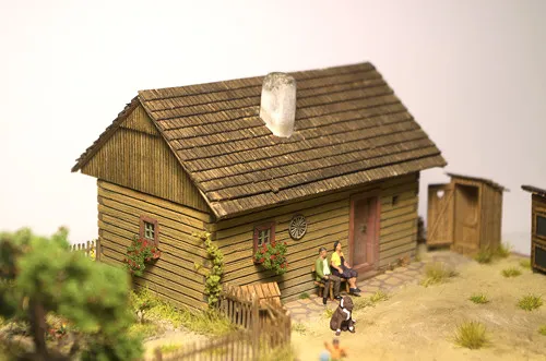 Drevenica 1:72