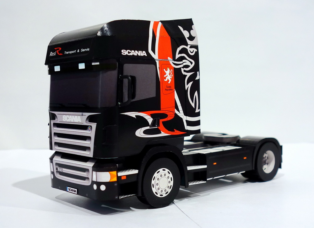 Papierový model - Ťahač Scania s návesom vo farbách fy.RESL