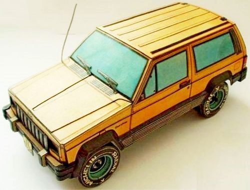 Papierový model Terénny osobný automobil Jeep Cherokee 4.0