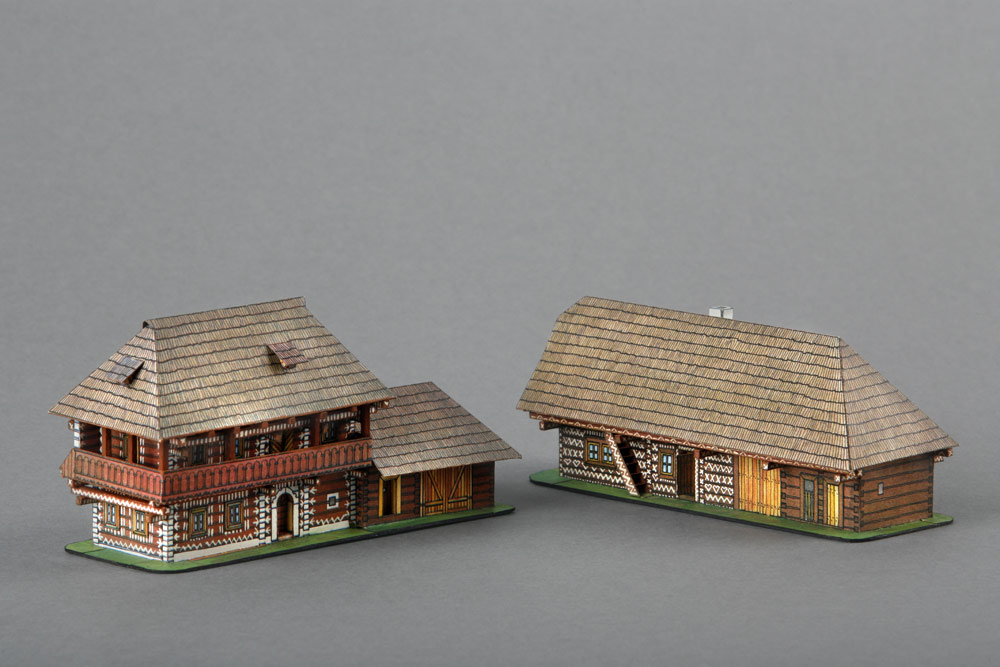 Papierový model Maľované zrubové stavby z Čičmian