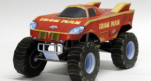 Papierový model Monster trucky Gladiator alebo Iron Man