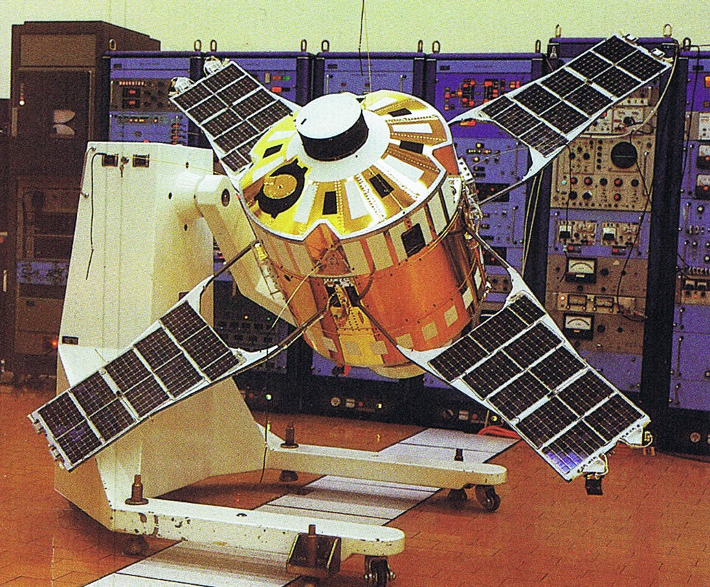 Papierový model Družica SIGNE 3
