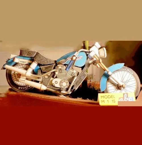 Papierový model - Motocykel Honda VT 1100 C2 Shadow