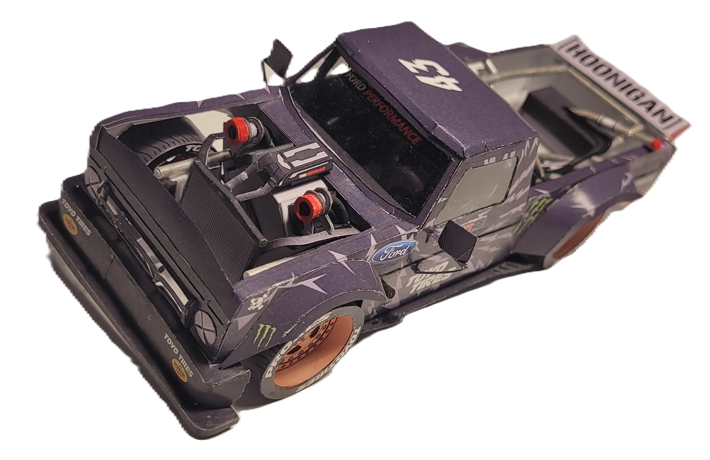 Papierový model Ford F150 Hoonitruck