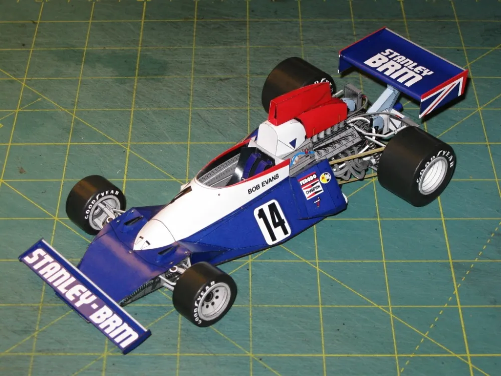 Papierový model F1 BRM P201 - 1975 B. EvansGP Spanish