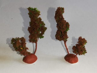 Stromček dvojkmeň zelenohnedý 6cm 1ks