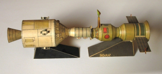 Papierový model Sojuz a Apollo